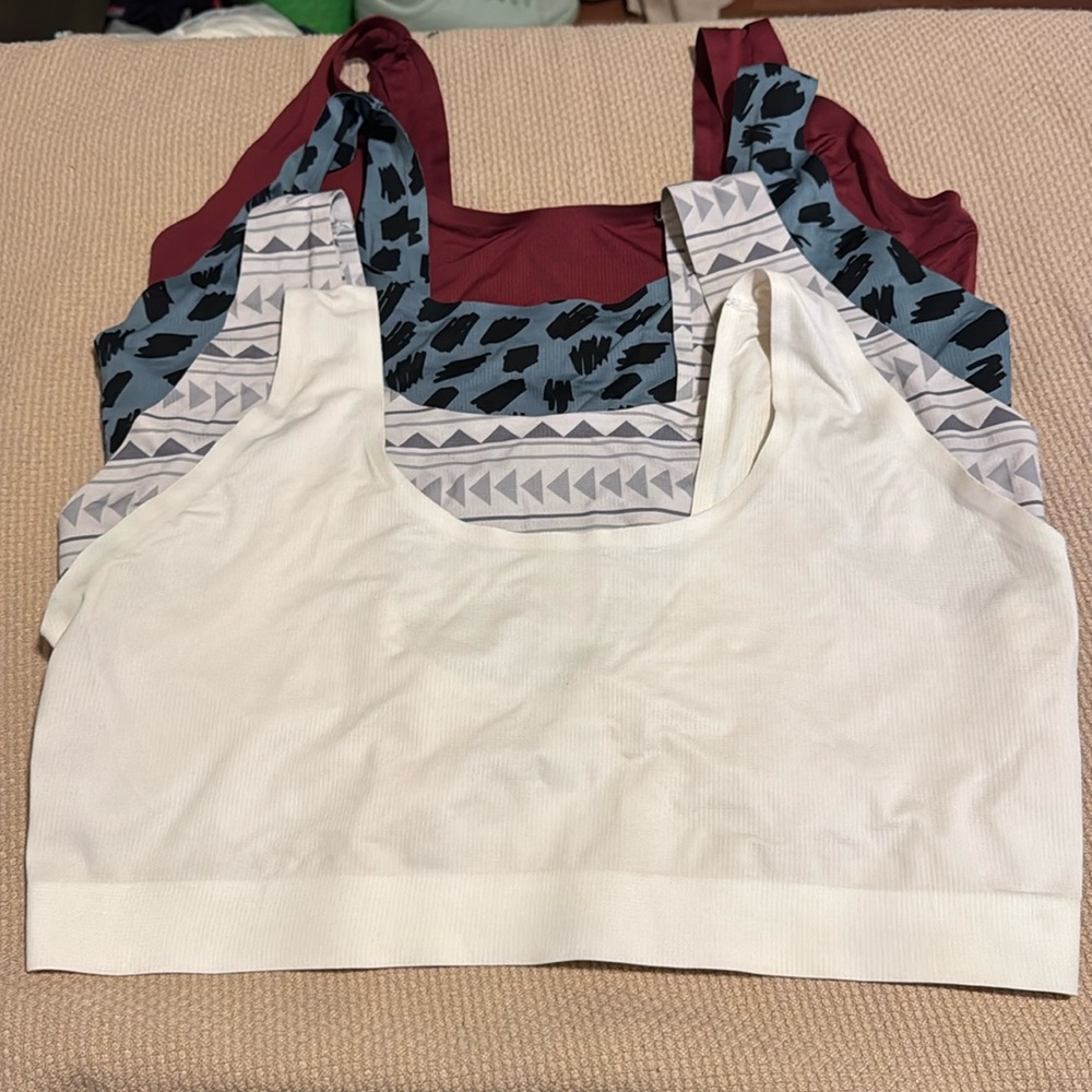 Four 2X MeUndies MoveMe Scoop Bralette
